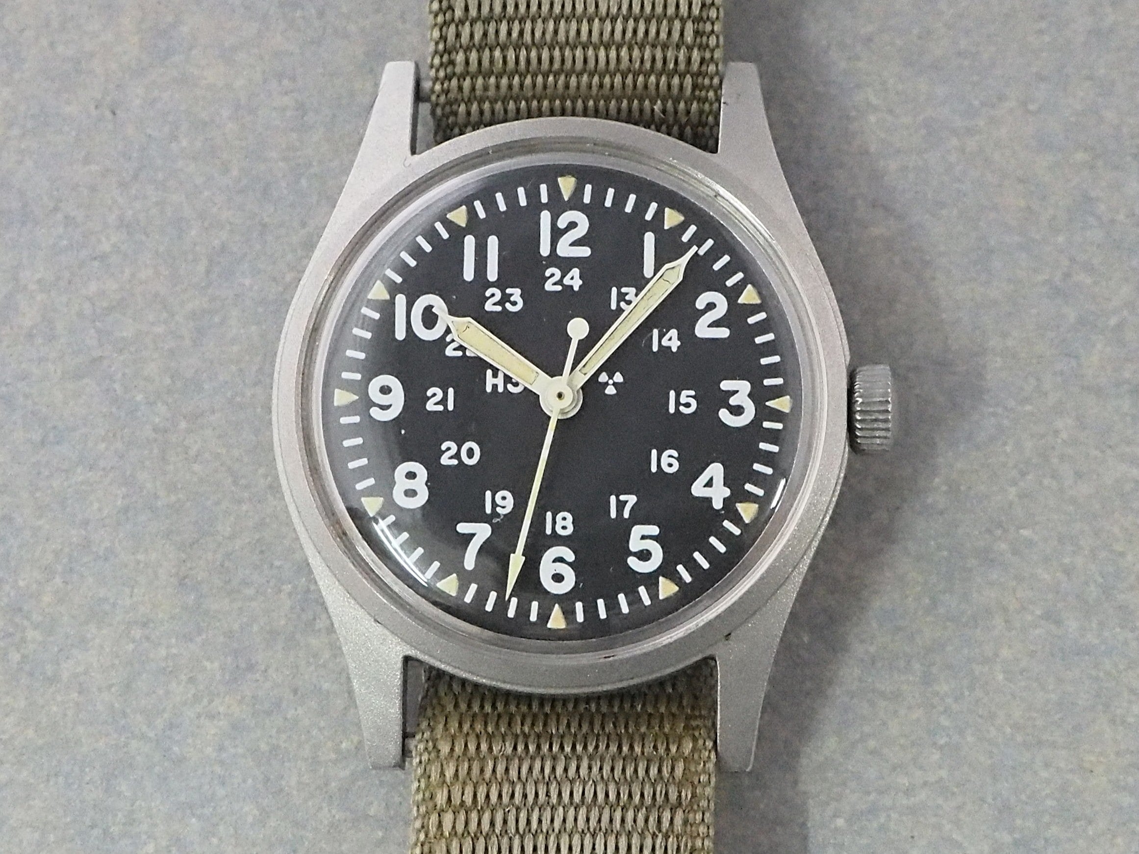 Vintage watch | L o'clock