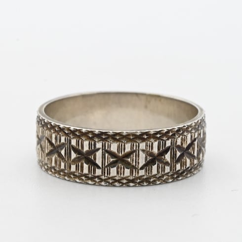 Cutting Out Delicate Design Band Ring #12.5 / England