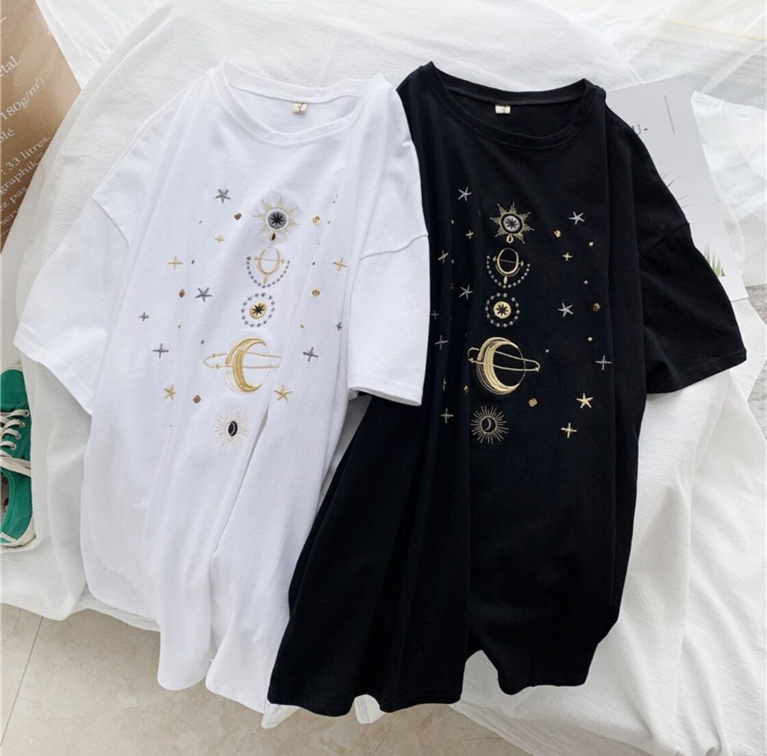 お取り寄せ商品】Tシャツ 半袖 星 月 刺繍 シンプル カジュアル 