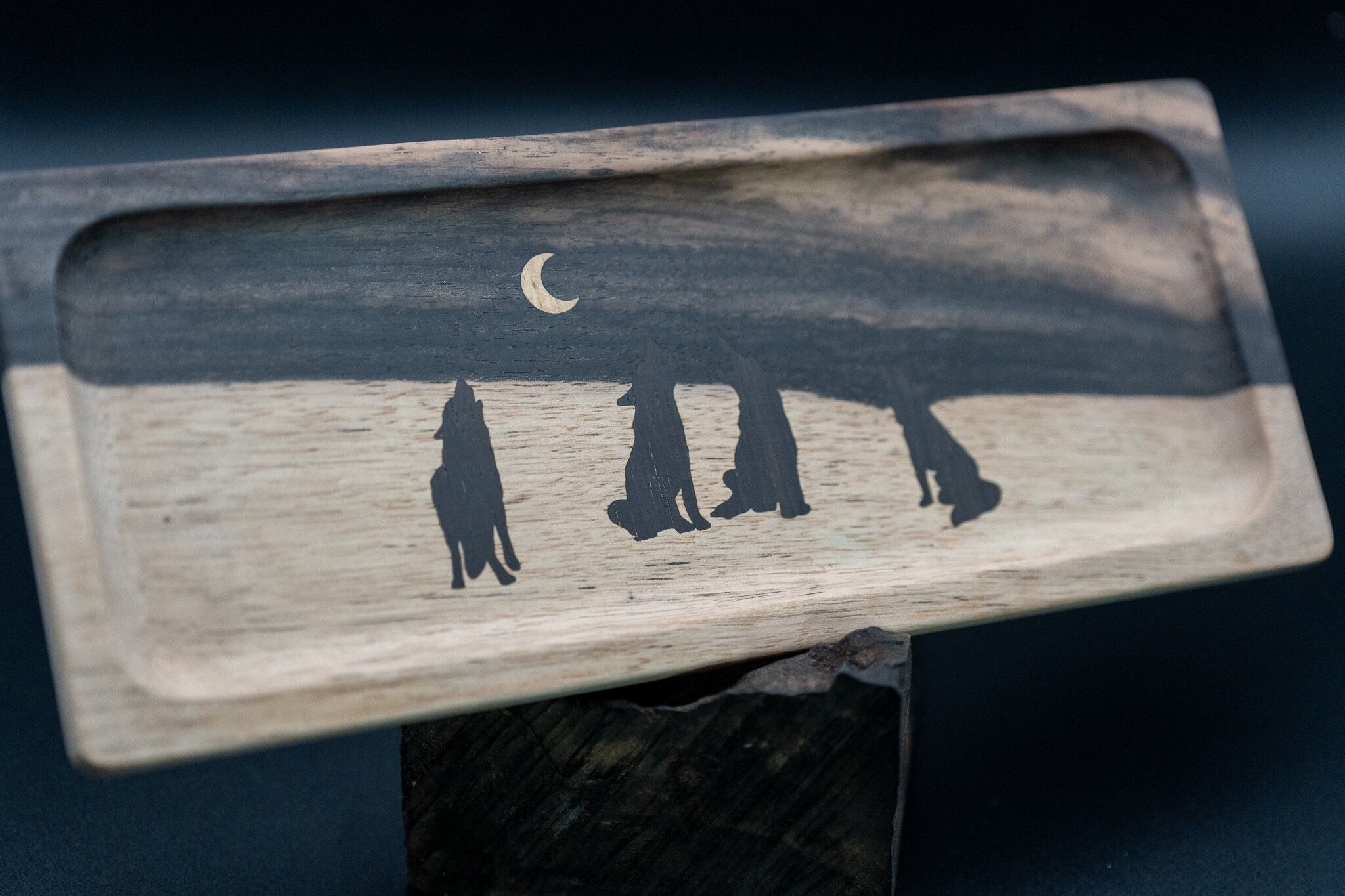 【魅惑の黒い紋様】 黒柿 ペントレイ 象嵌 月に吠える