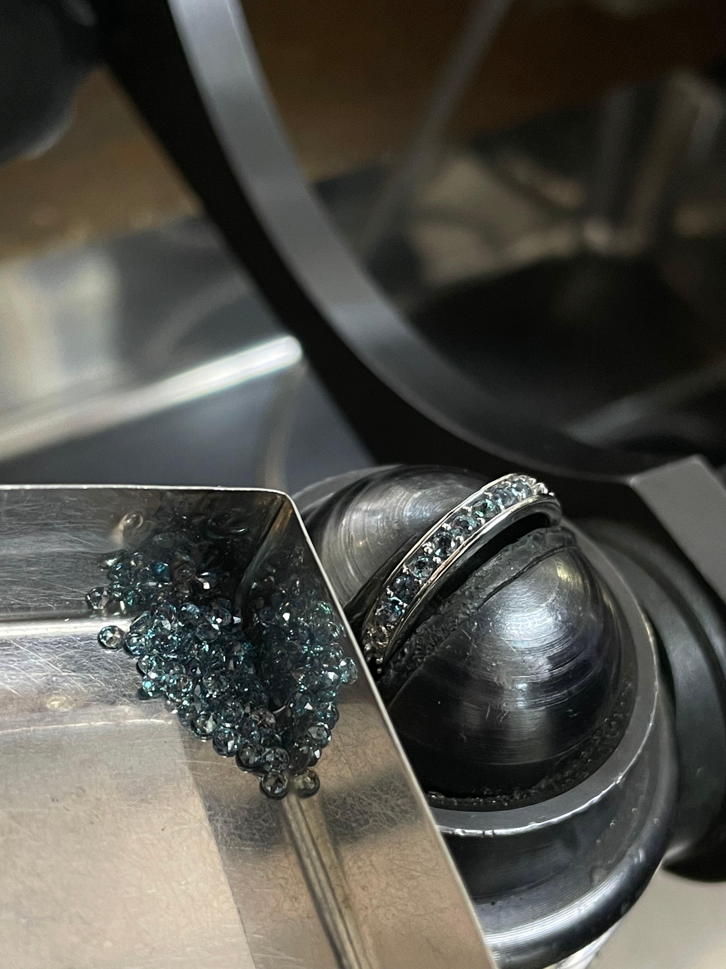 アレキサンドライト 1.8-1.9mm ハーフエタニティリング Pt900 12号