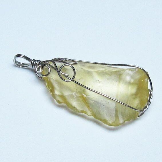 リビアングラス ペンダント 一点物 メール便可 112-13734