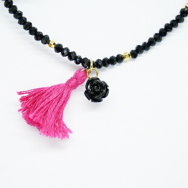 Rose Tassel Bracelet｜Black x Pink