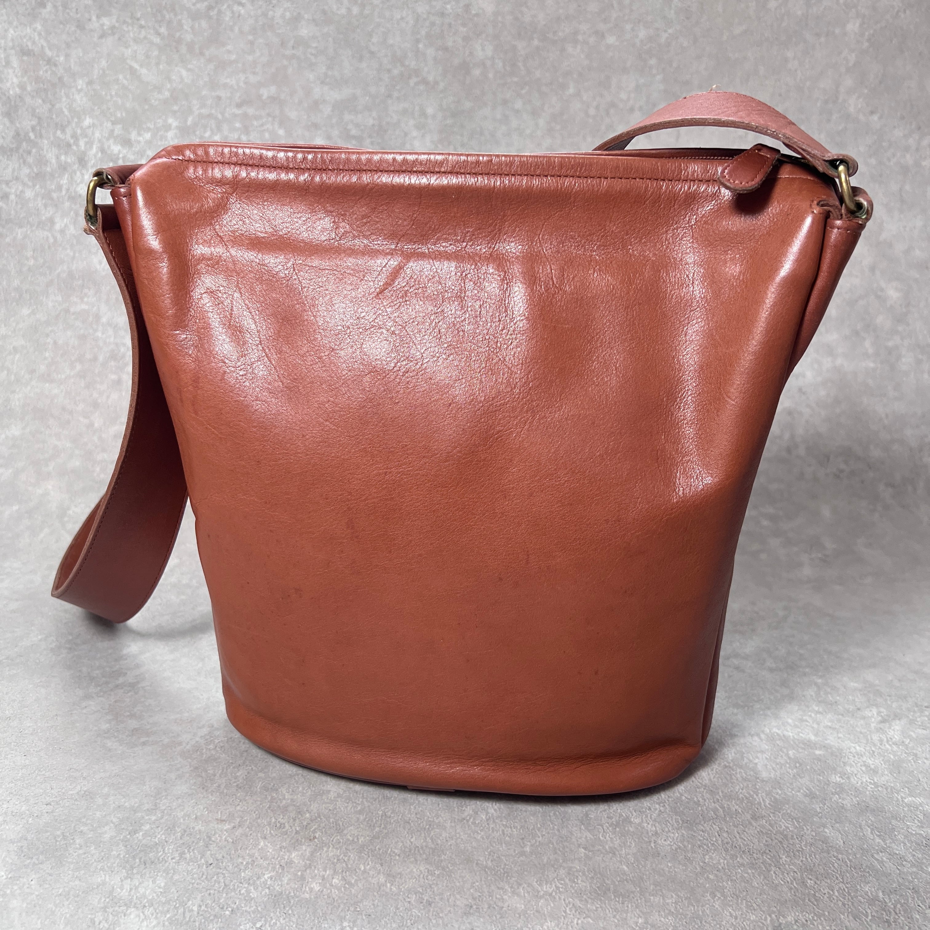 USED】COACH ショルダーバッグ《 80s USA製 オールドコーチ 4128 タン