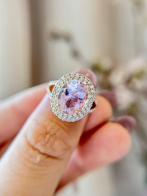 4月モルガナイトリング（大たまご型）