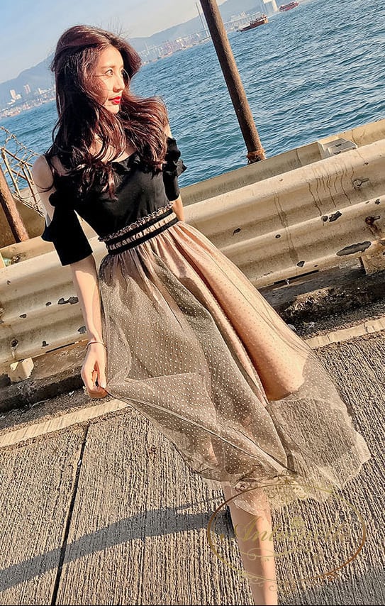 レディース 夏服 大人可愛い シンプル きれいめワンピース ワンピ オフショル お嬢様風 お姫様風 休日 デート お出かけ チュールワンピース 膝丈 モノトーン Anlo438 Antoinette