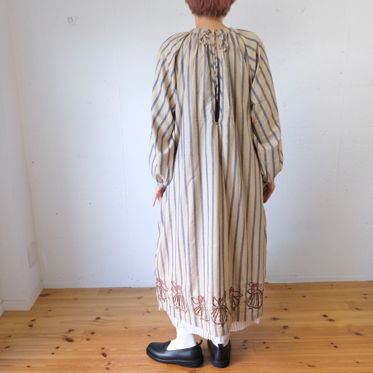 ●ミノ●BUNON ブノン▪️刺繍襟コットンワンピース BUNON(ブノン) Hand Print & Dance Embroidery Back Ribbon Dress