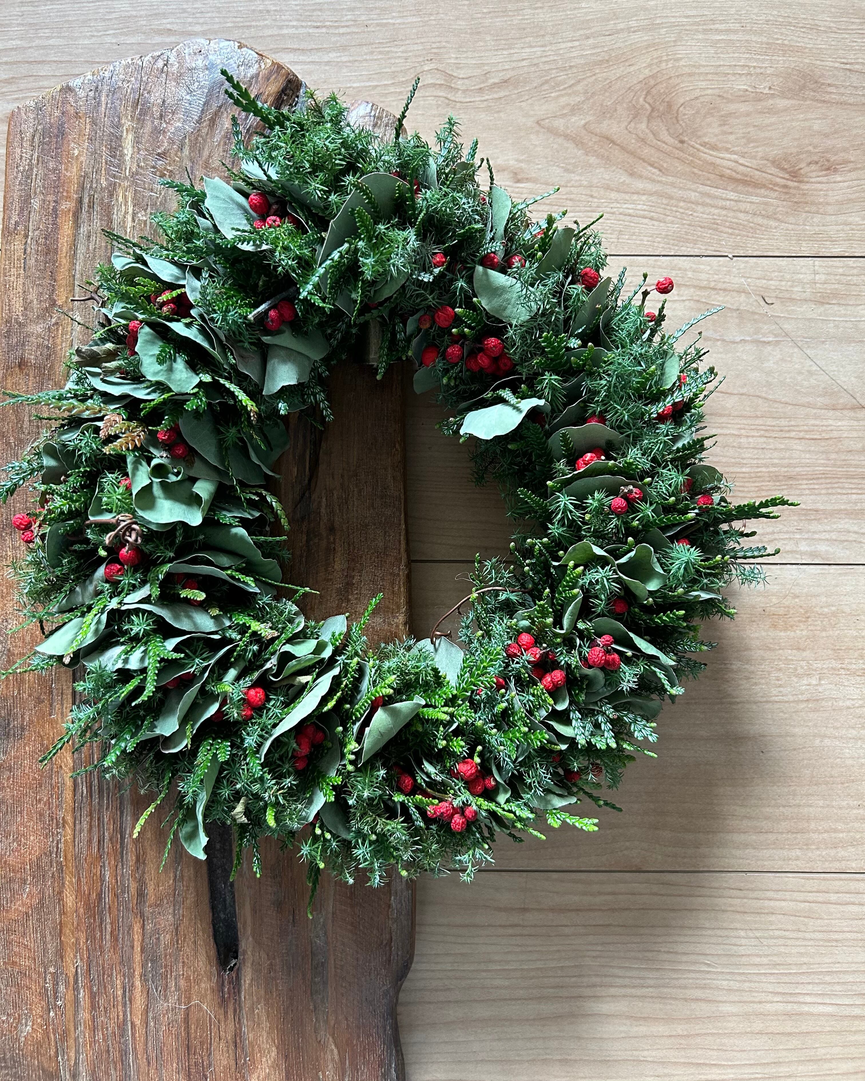 リース 20cm】 グリーンリース ユーカリ 南天 『祈り』 | nakazawaya