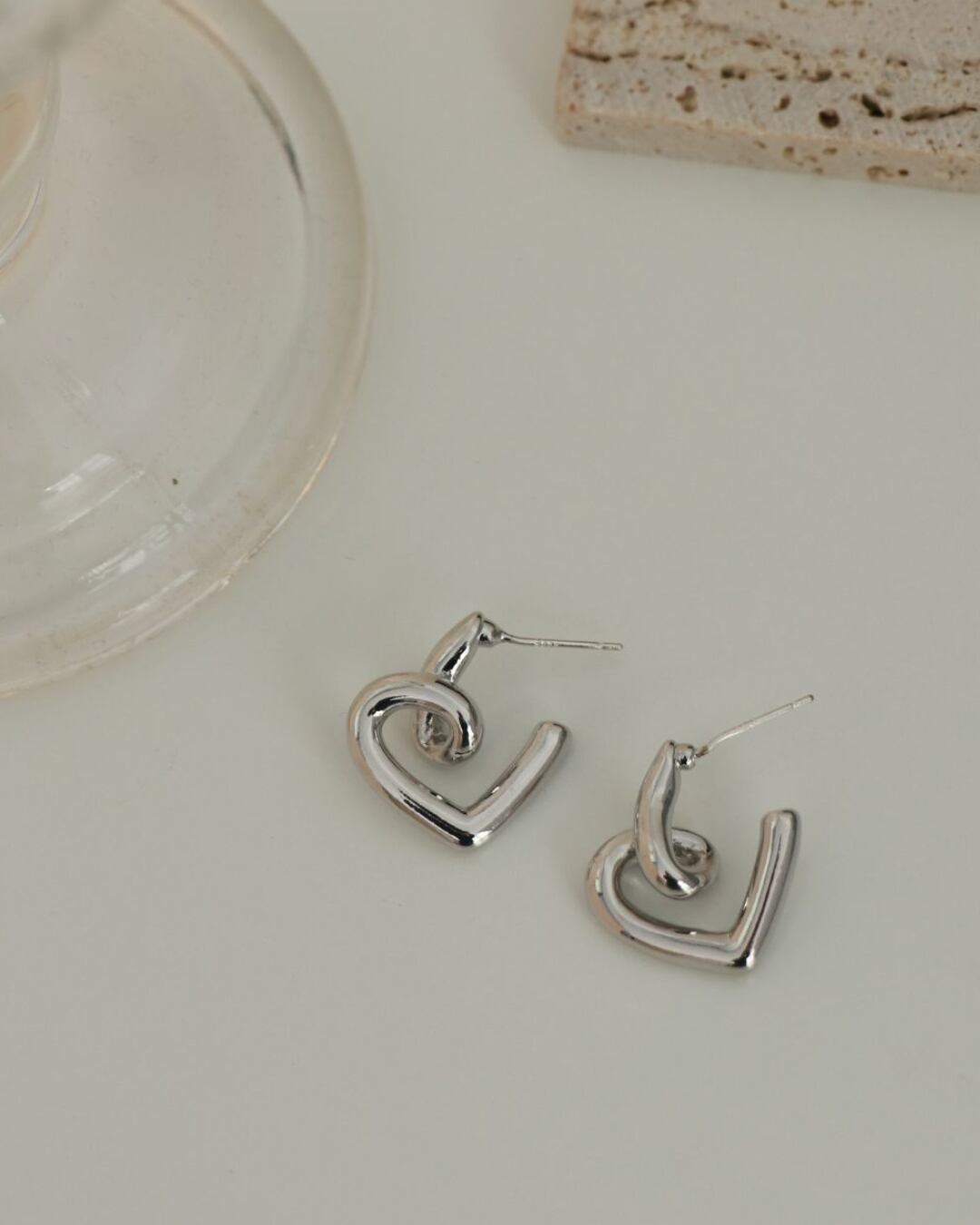 シルバーハートツイストピアス G25054