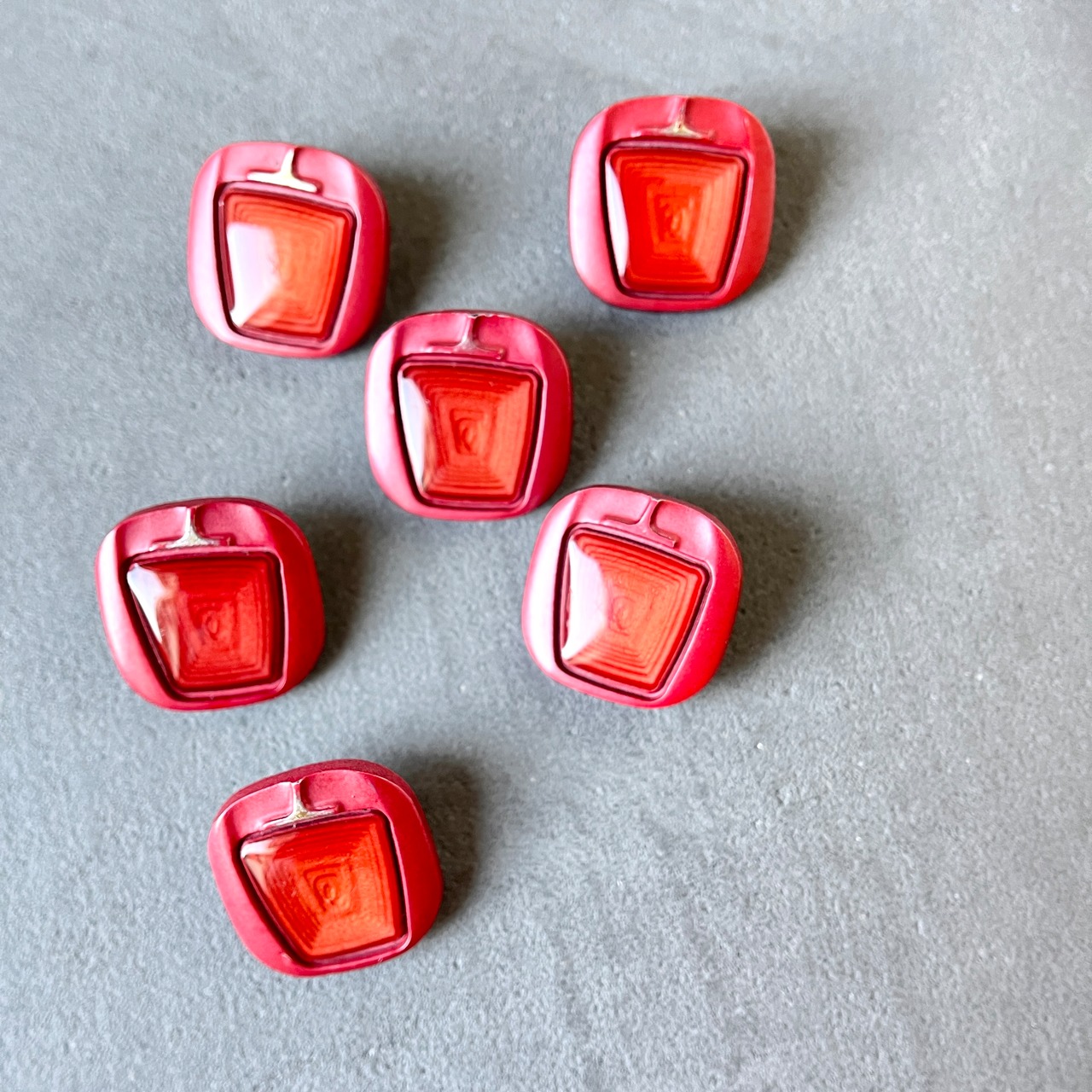 変形スクエア×ルビーレッド 16mm・画像4