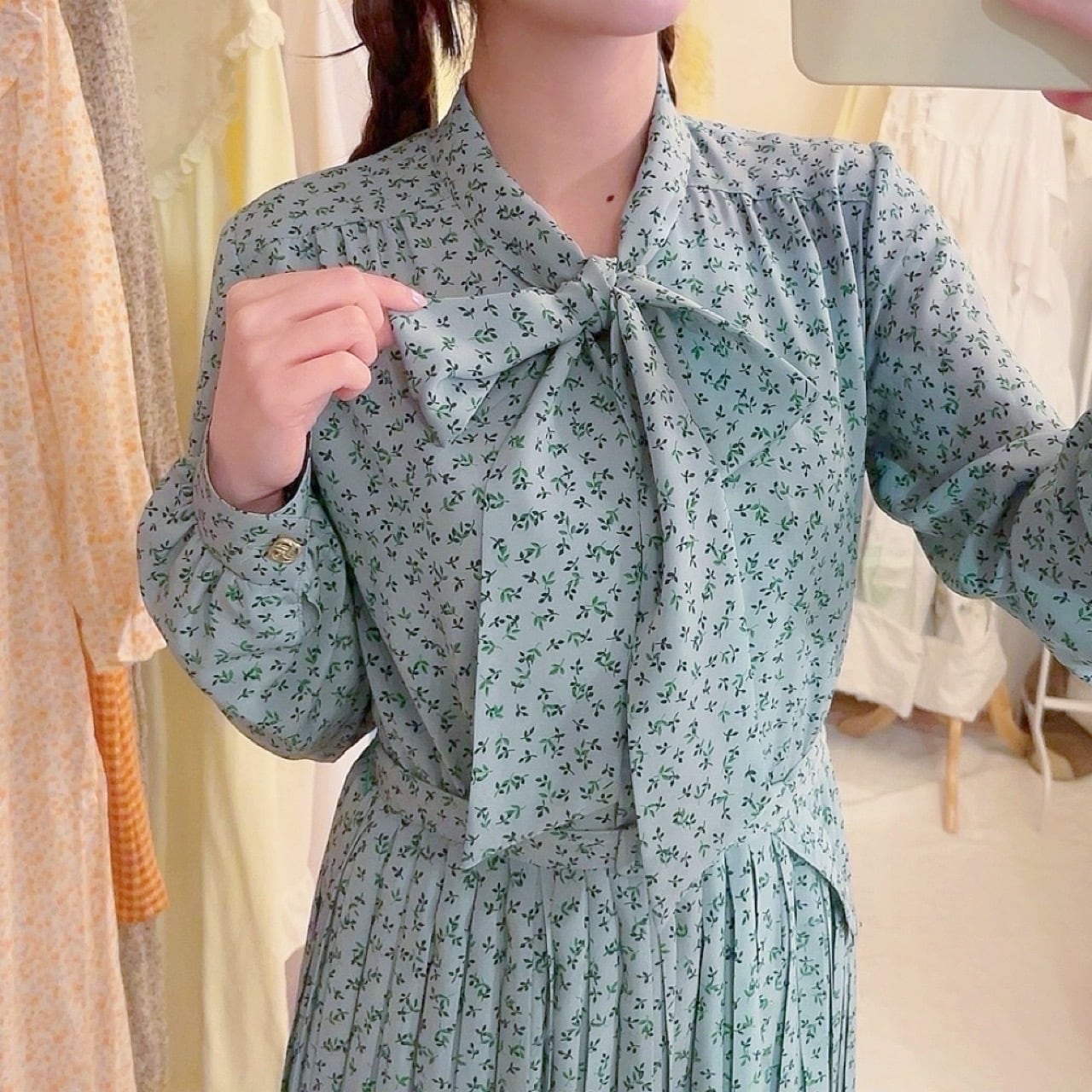 mini leaf ribbon tie one-piece