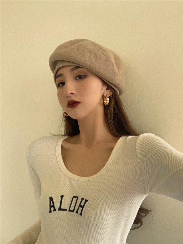 Tシャツ シャツ プリントニットレディーススプリングホワイトショート ロング 春物 ブラックストロベリース1147997907