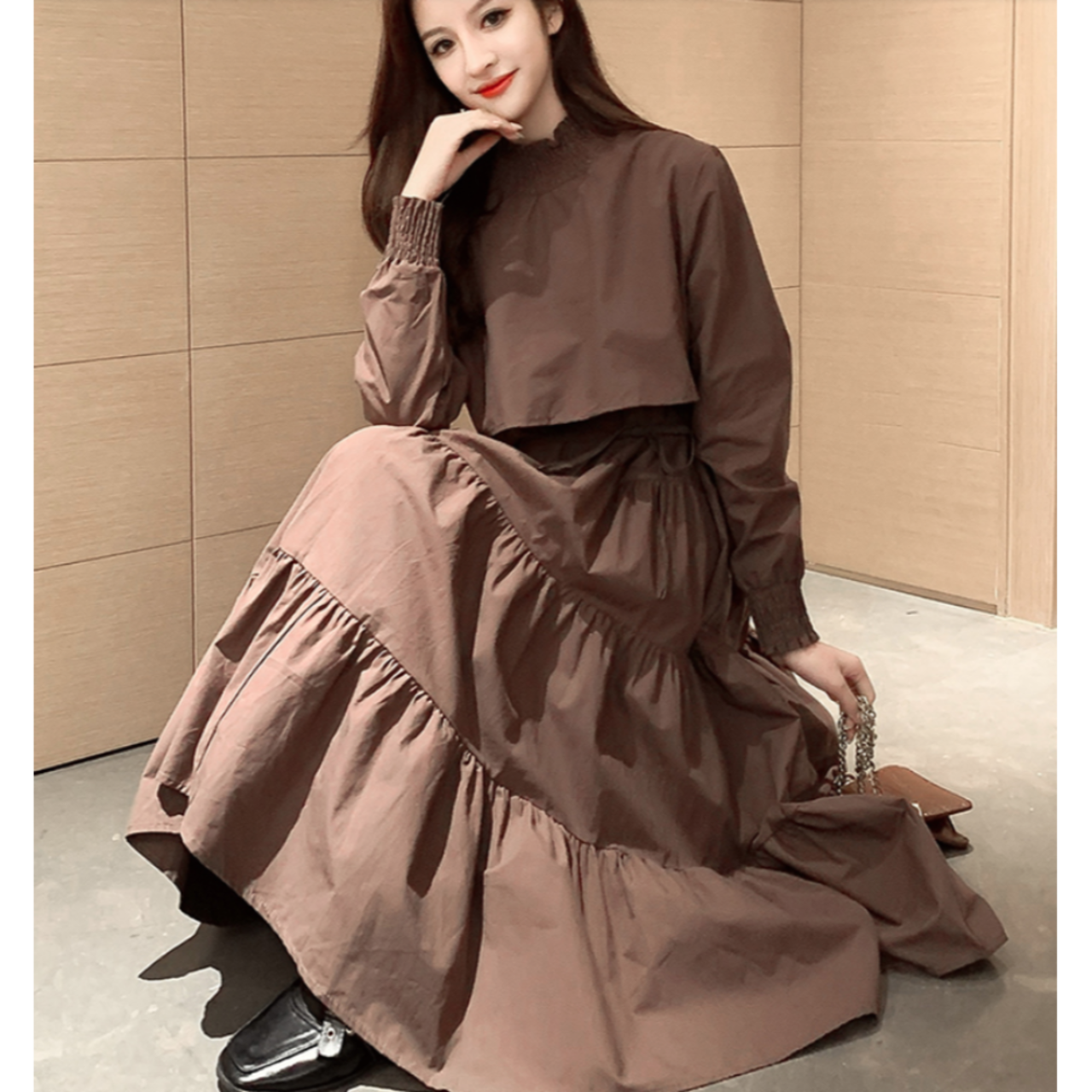 シャーリングモックネックフリルワンピース R2645 | Suri Suri シャーリングモックネックフリルワンピース R2645 | Suri Suri