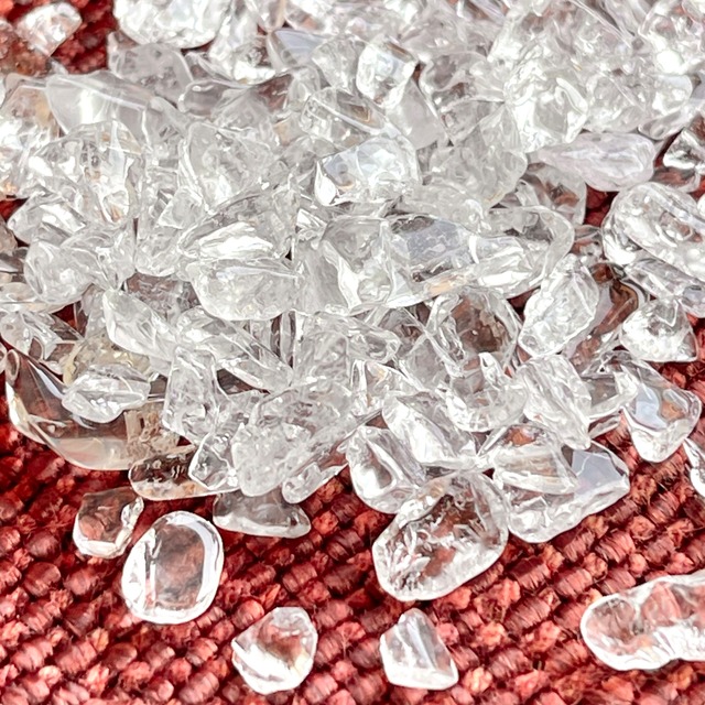 【浄化グッズ】最高級ランク AAA 水晶さざれ石 100ｇ　（Ｓサイズ）