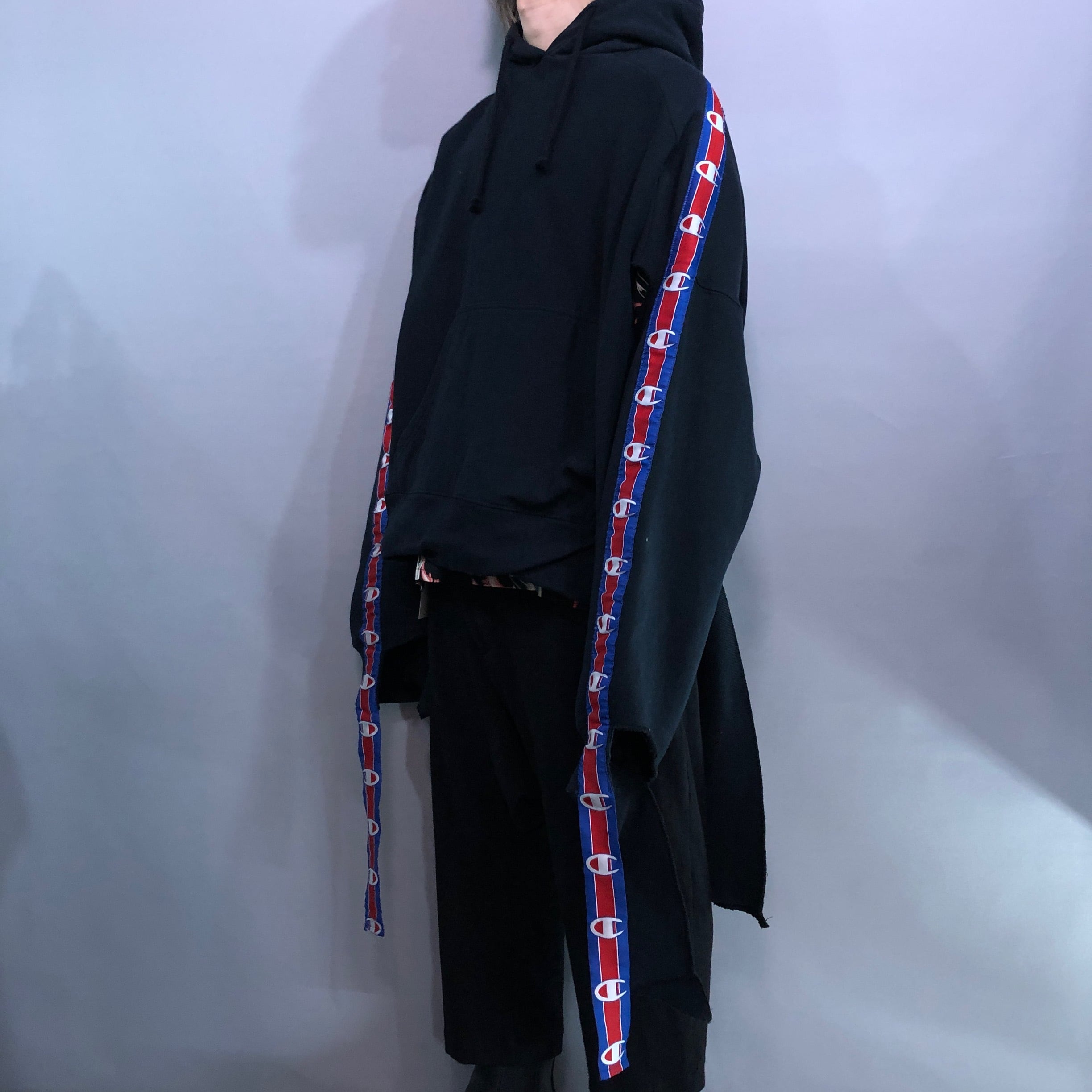 2022超人気 VETEMENTS × Champion プルオーバーパーカー | www.tuttavia.eu