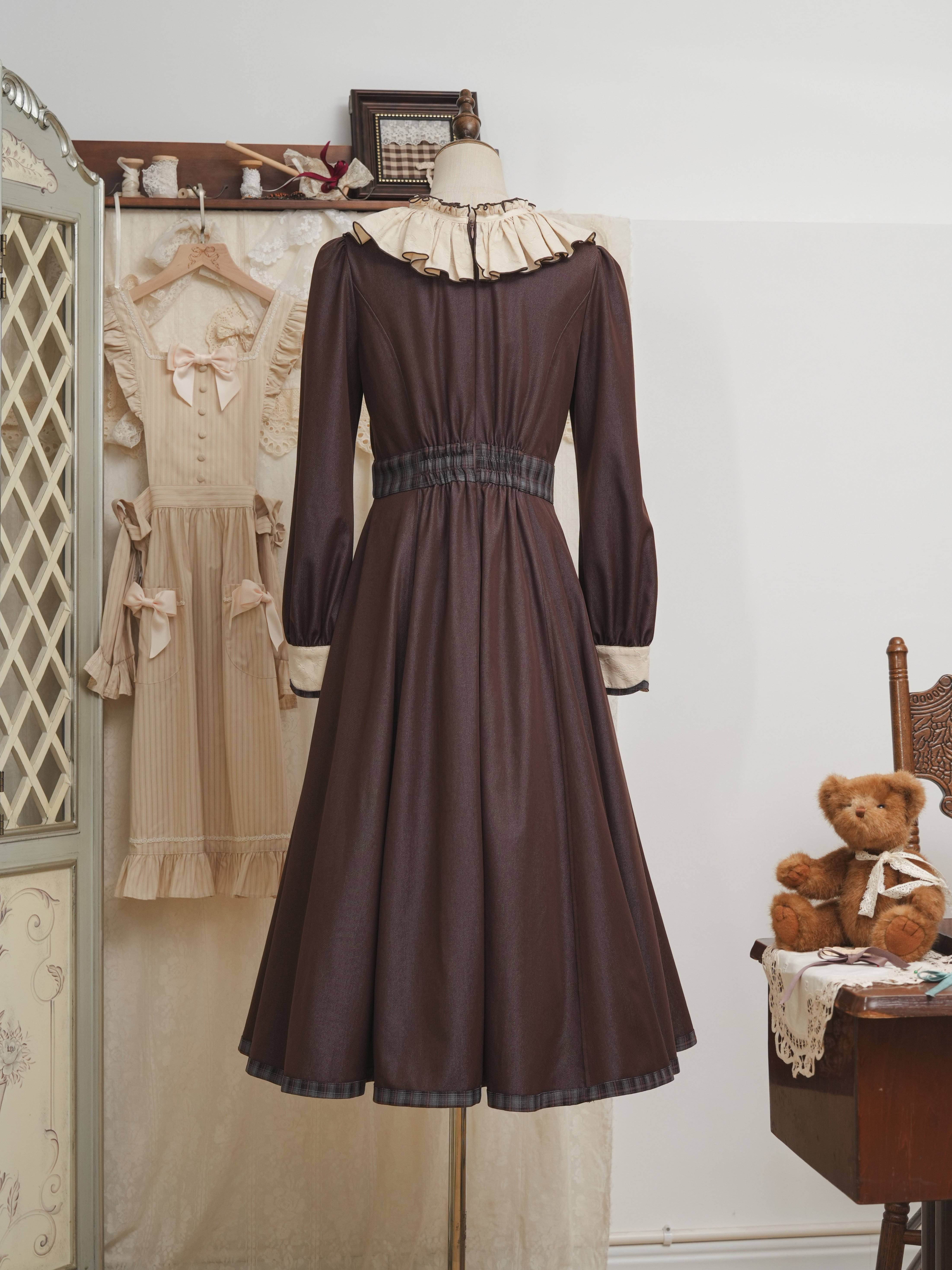 美品✨フォクシー 人気定番バロンドレス ふんわりワンピース ショコラ ブラウン系 ショコラ・ホリック フリルカラーロングワンピース | HoshibakoWorks
