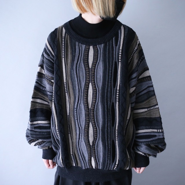 crazy waving 3D knit pattern loose silhouette sweater
