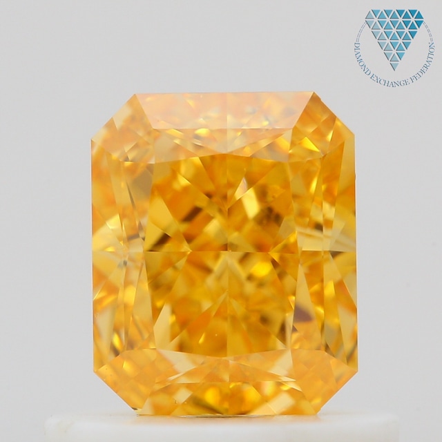 0.72 ct FANCY VIVID YELLOWISH ORANGE VS2 RADIANT GIA 天然  ダイヤモンド ルース