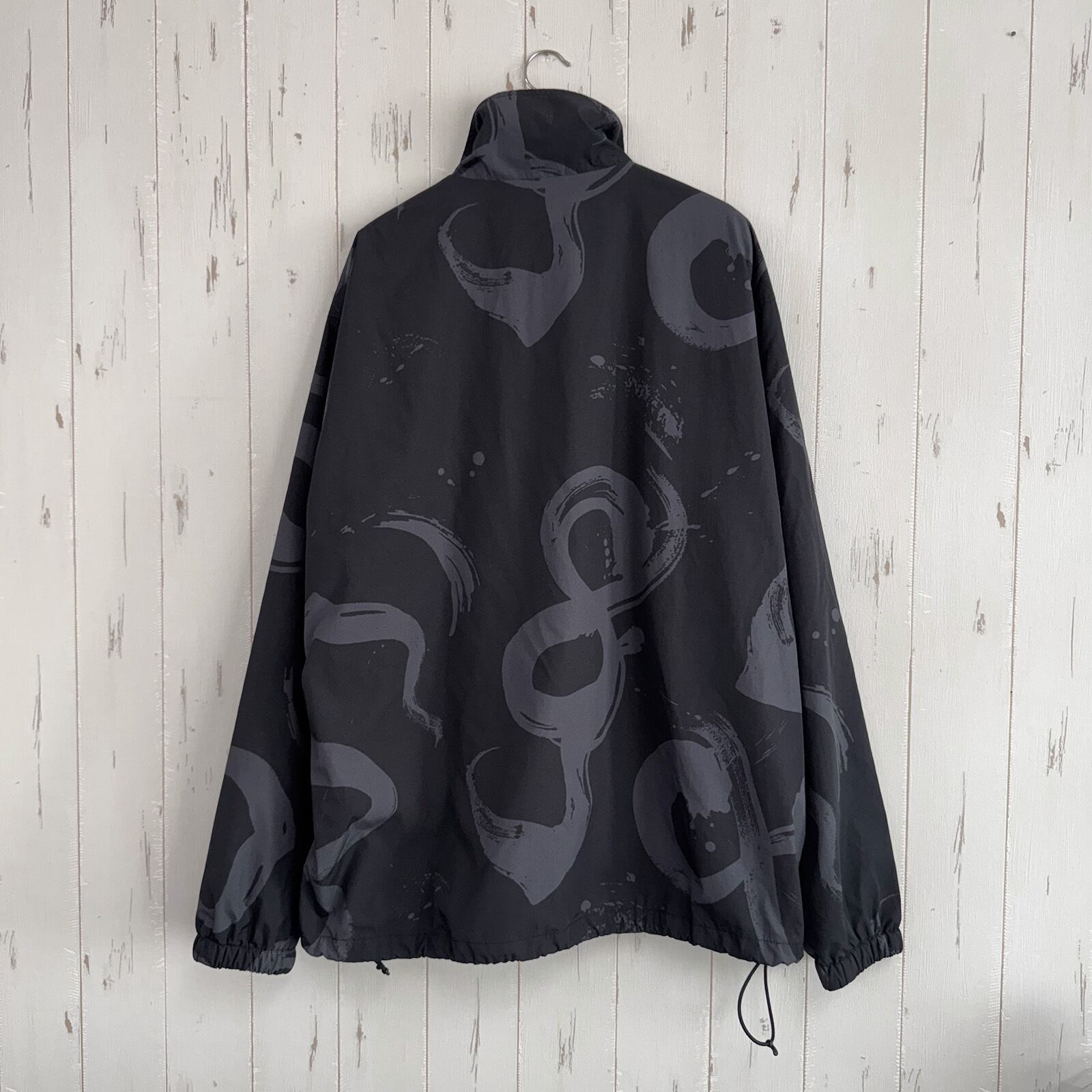 CALLIGRAPHY PATTERN NYLON JACKET -BLACK- | 8G SHOOT WEBSTORE