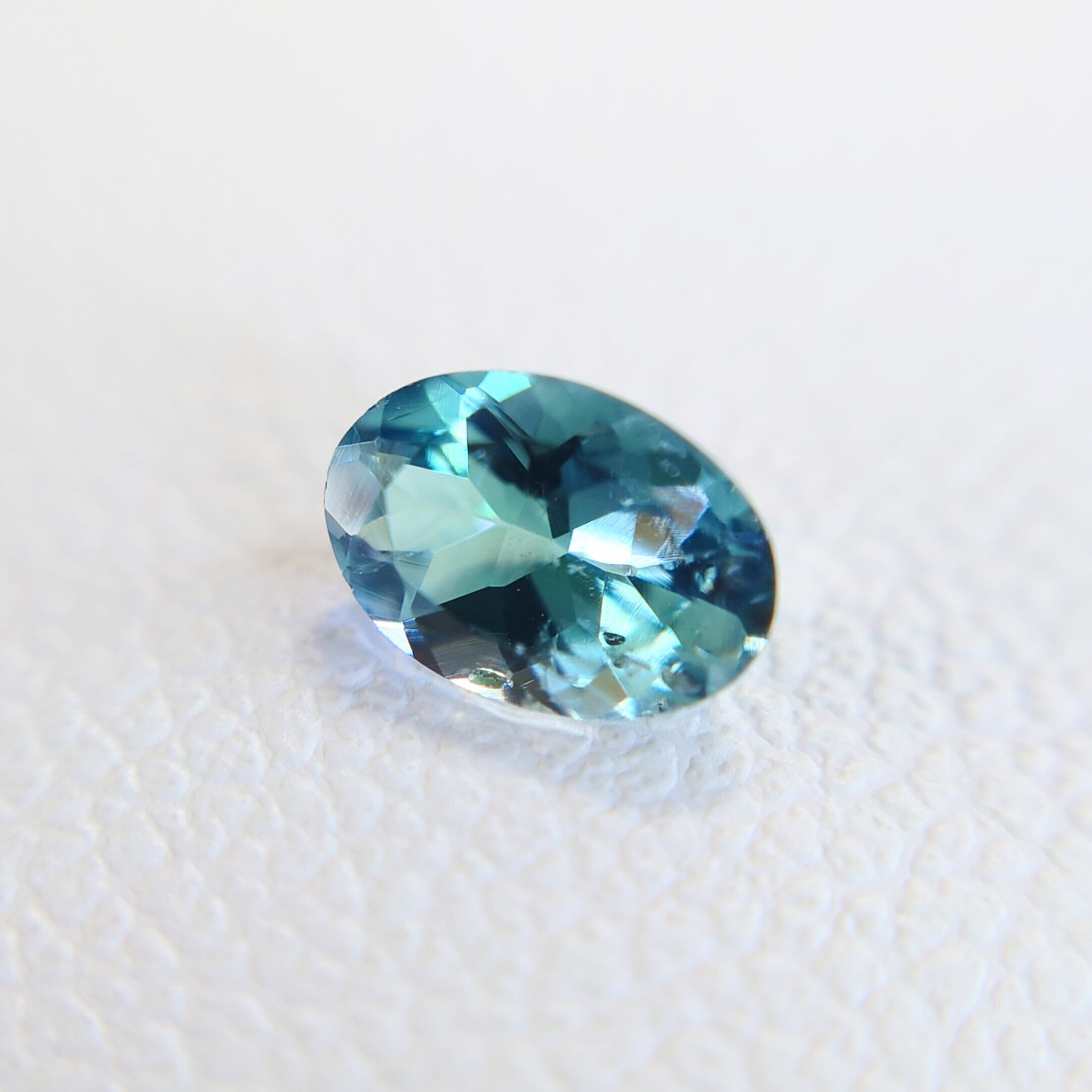 コーネルピン ルース 希少 Blue Kornerupine 0.375ct Cr/Fe/V 日独成分分析済ソ付 ルース