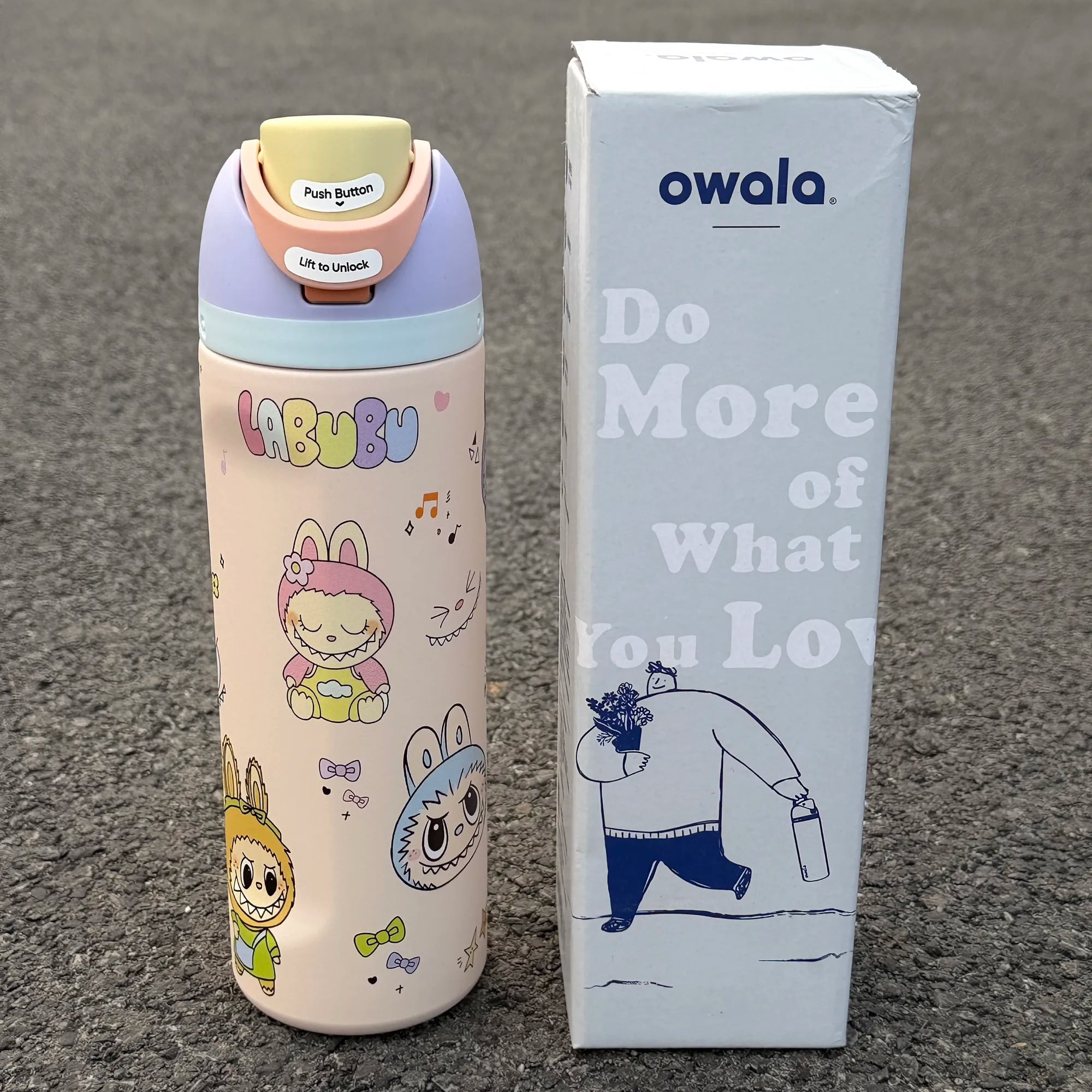 Labubu×Owalaコラボ!24oz(710ml)の大容量♡ ラブブ 真空断熱スポーツボトル ストロー付き 人気の可愛い高品質タンブラー