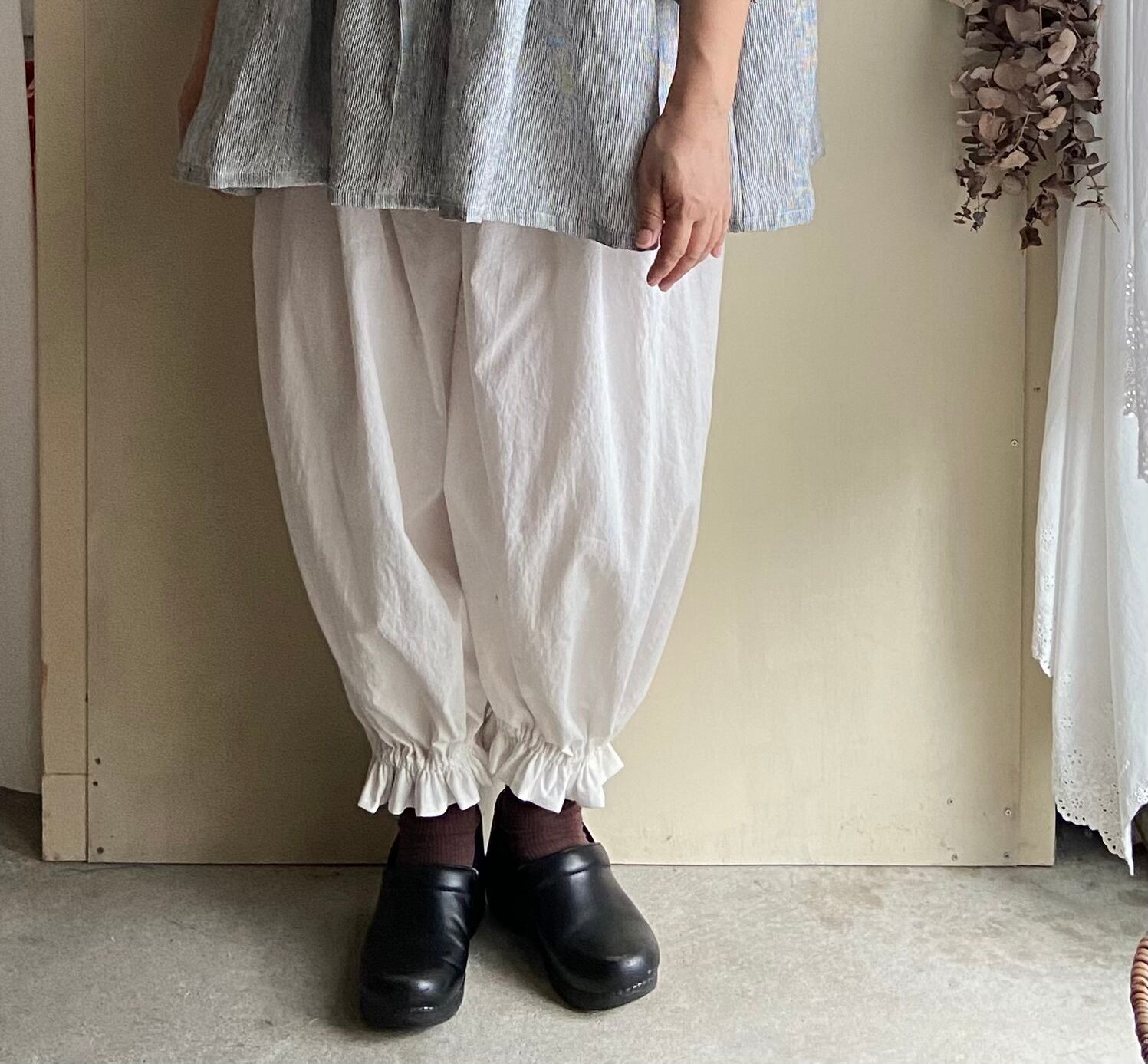 ドロワーズパンツ コットンリネン オフホワイト | Lily andantino