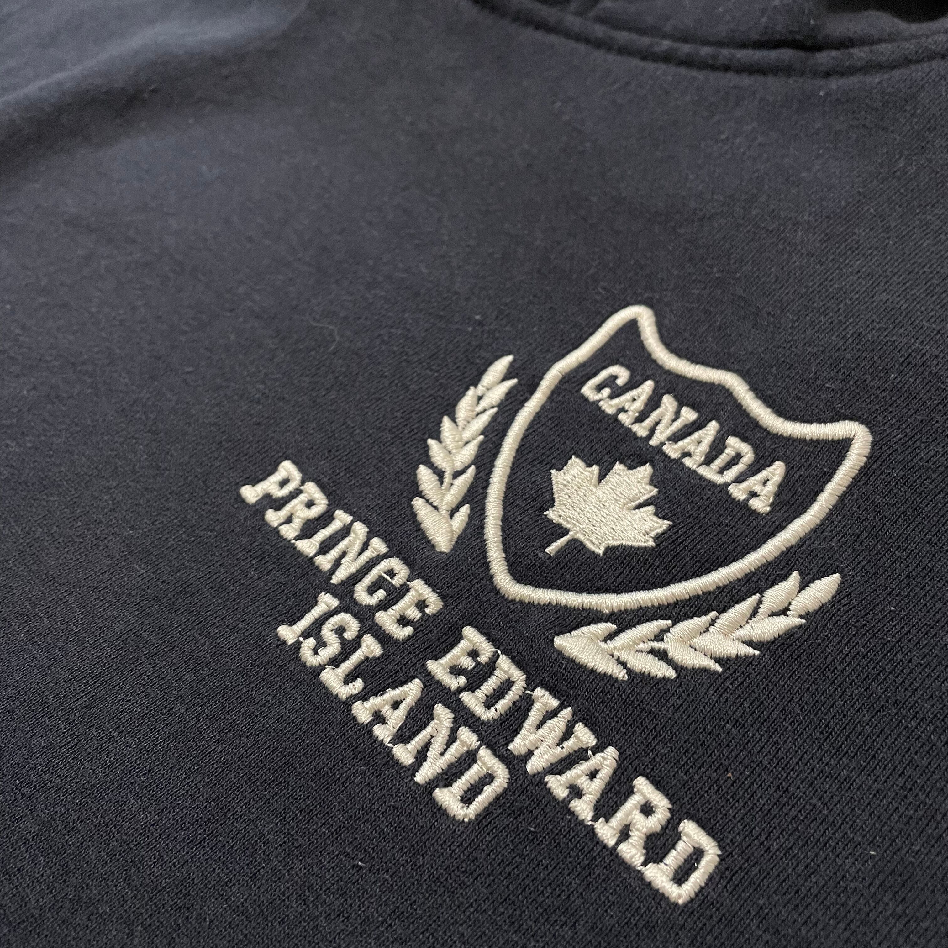 initial】地名 カナダ Prince Edward Island 刺繍ロゴ スウェット
