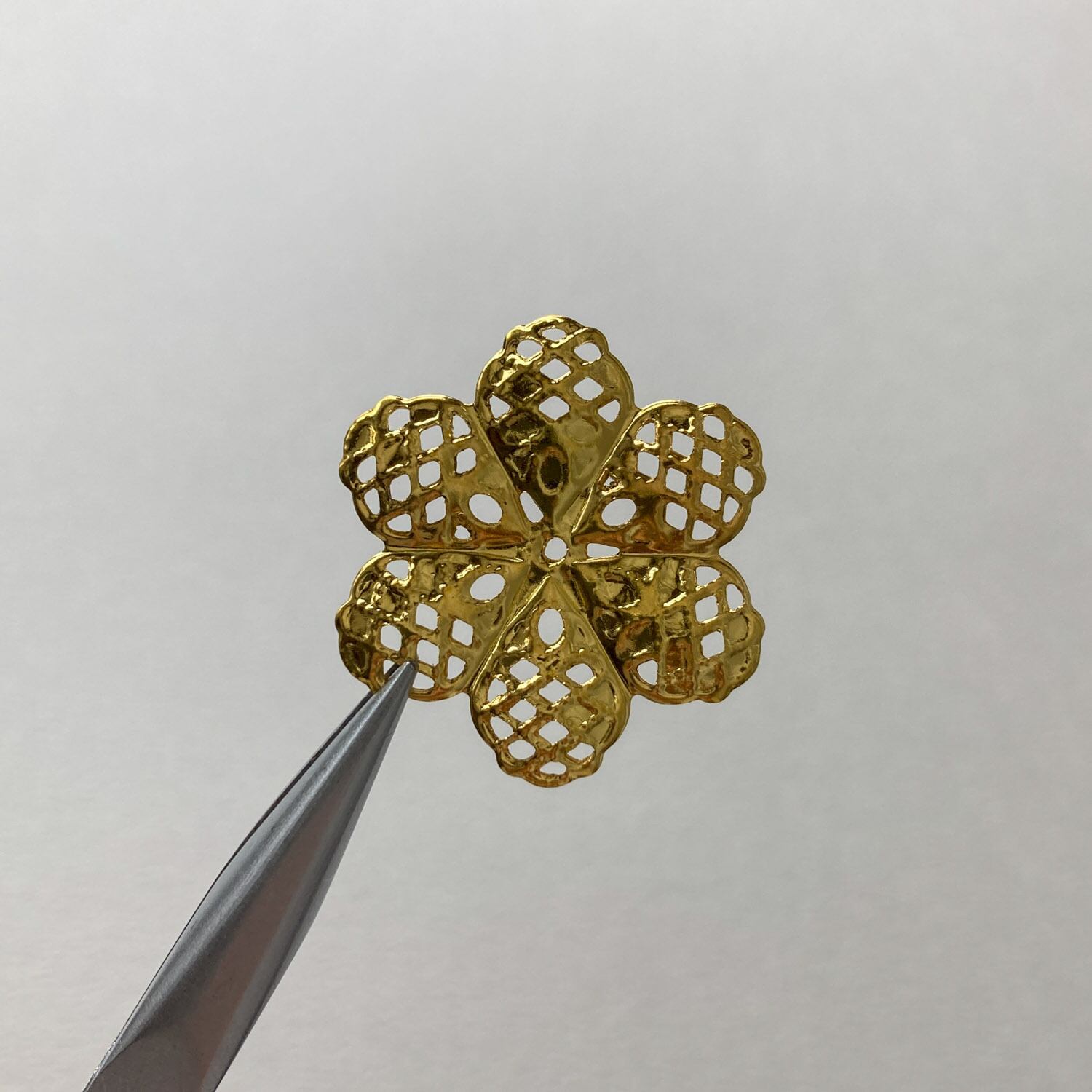 6弁花メタル透かしパーツパック（5p） | Dua-アクセサリーパーツショップ