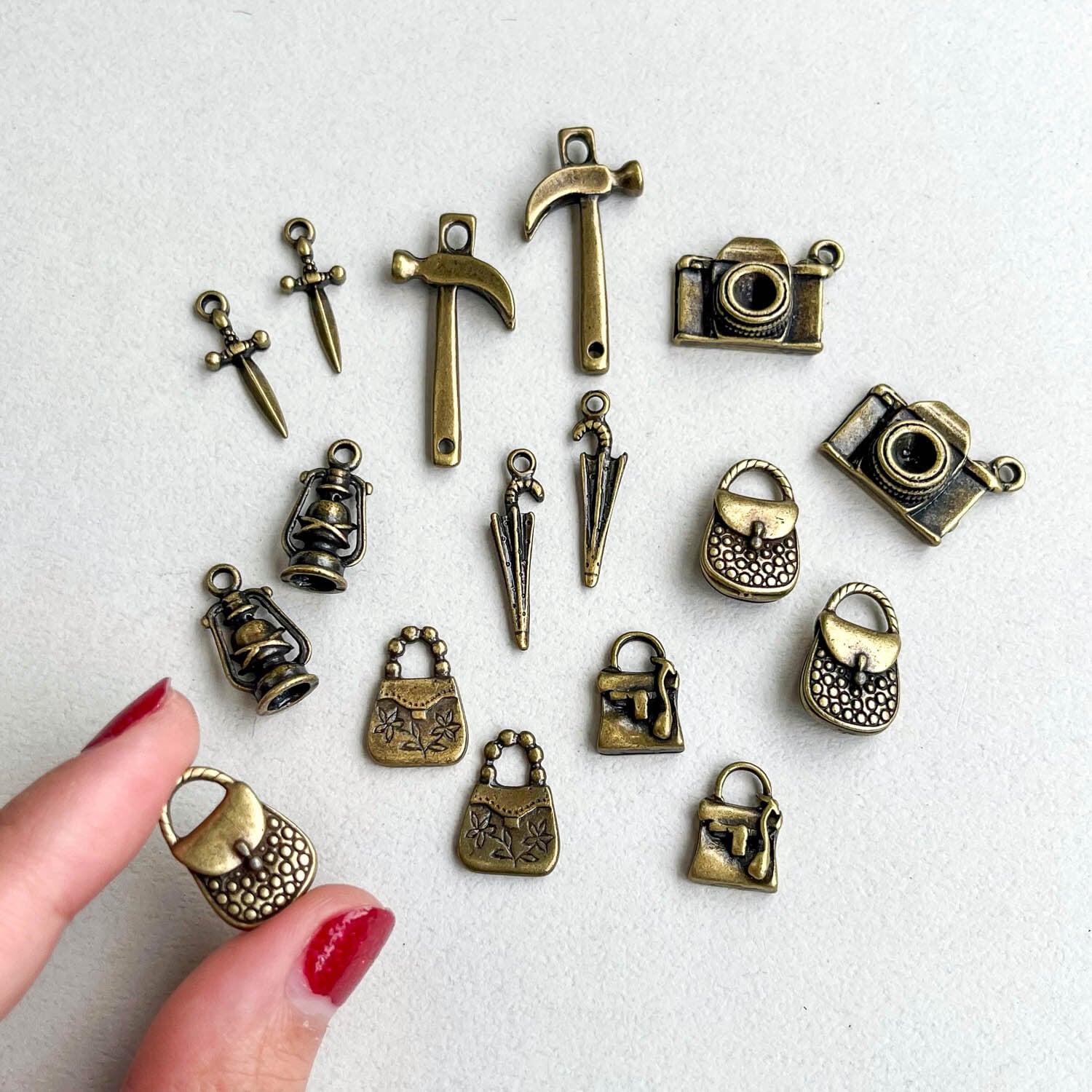 アンティーク風 デザインバッグチャーム | Dua-アクセサリーパーツショップ