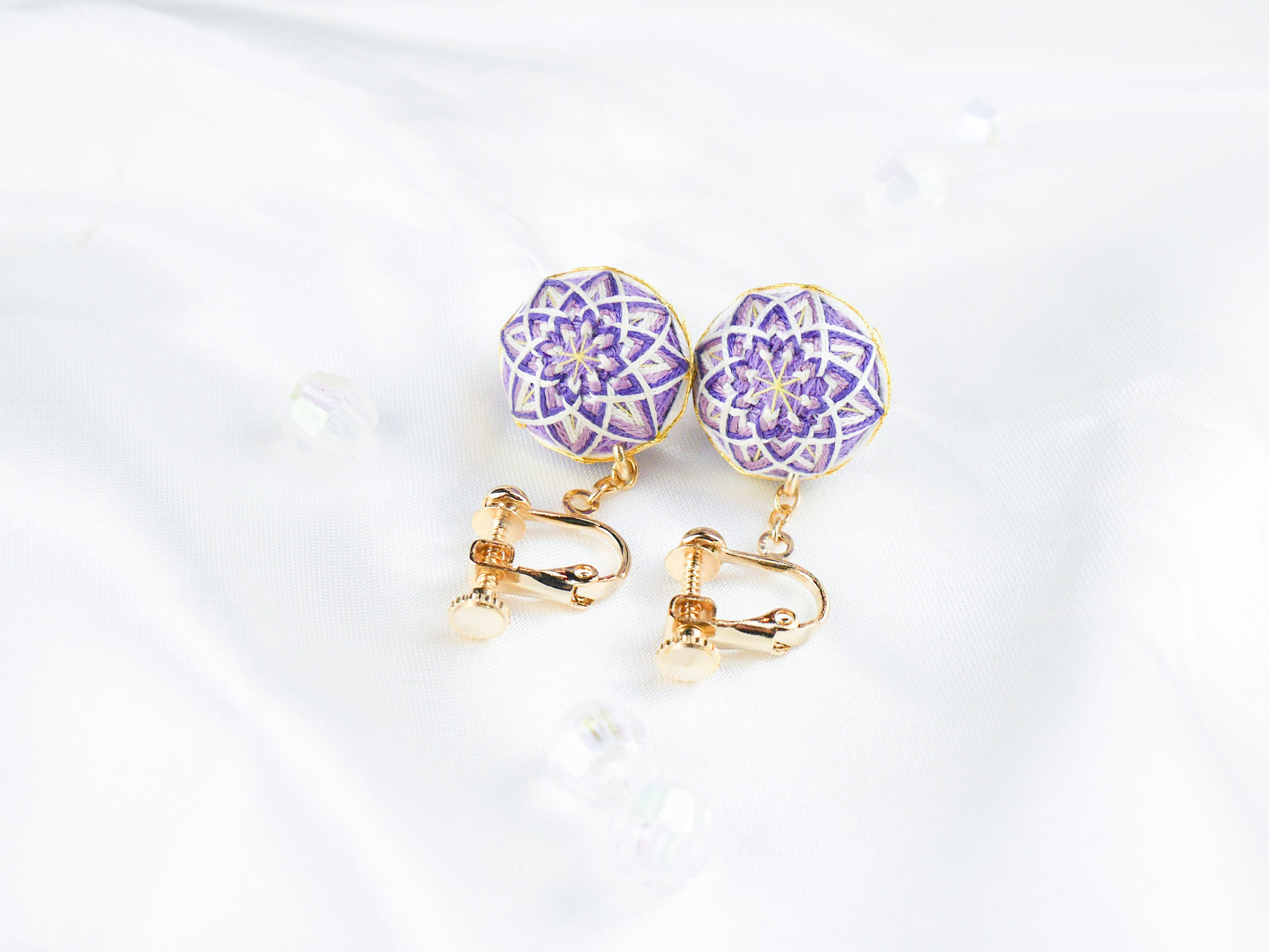 ピアス/イヤリング】菊 1.5cmてまり 桔梗 | はれてまり｜ HAReTEMARI