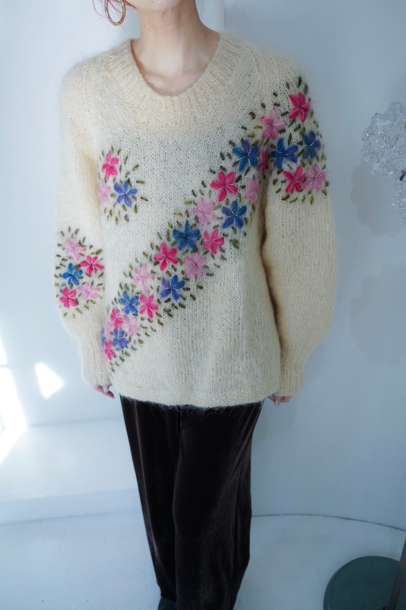 mohair flower embroidery white knit