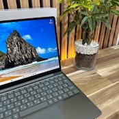 \ 公式ショップ限定価格❣️/ 美品《2022年モデル》Surface Laptop Go セージ 第12世代 メモリ8GB SSD256GB ノートパソコン 安心サポート&3ヶ月保証付き