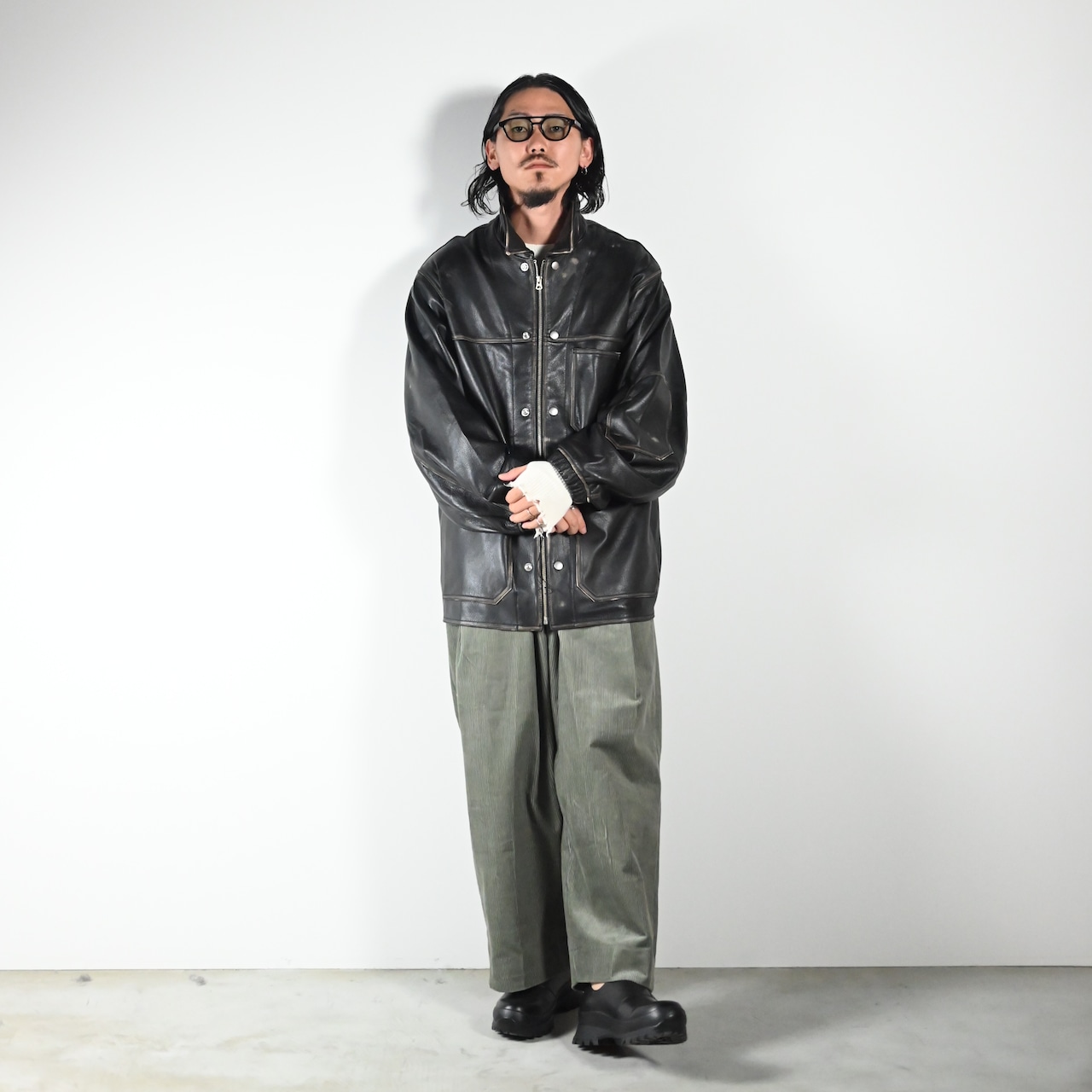 barbell object(バーベルオブジェクト)leather coverallコーディネート