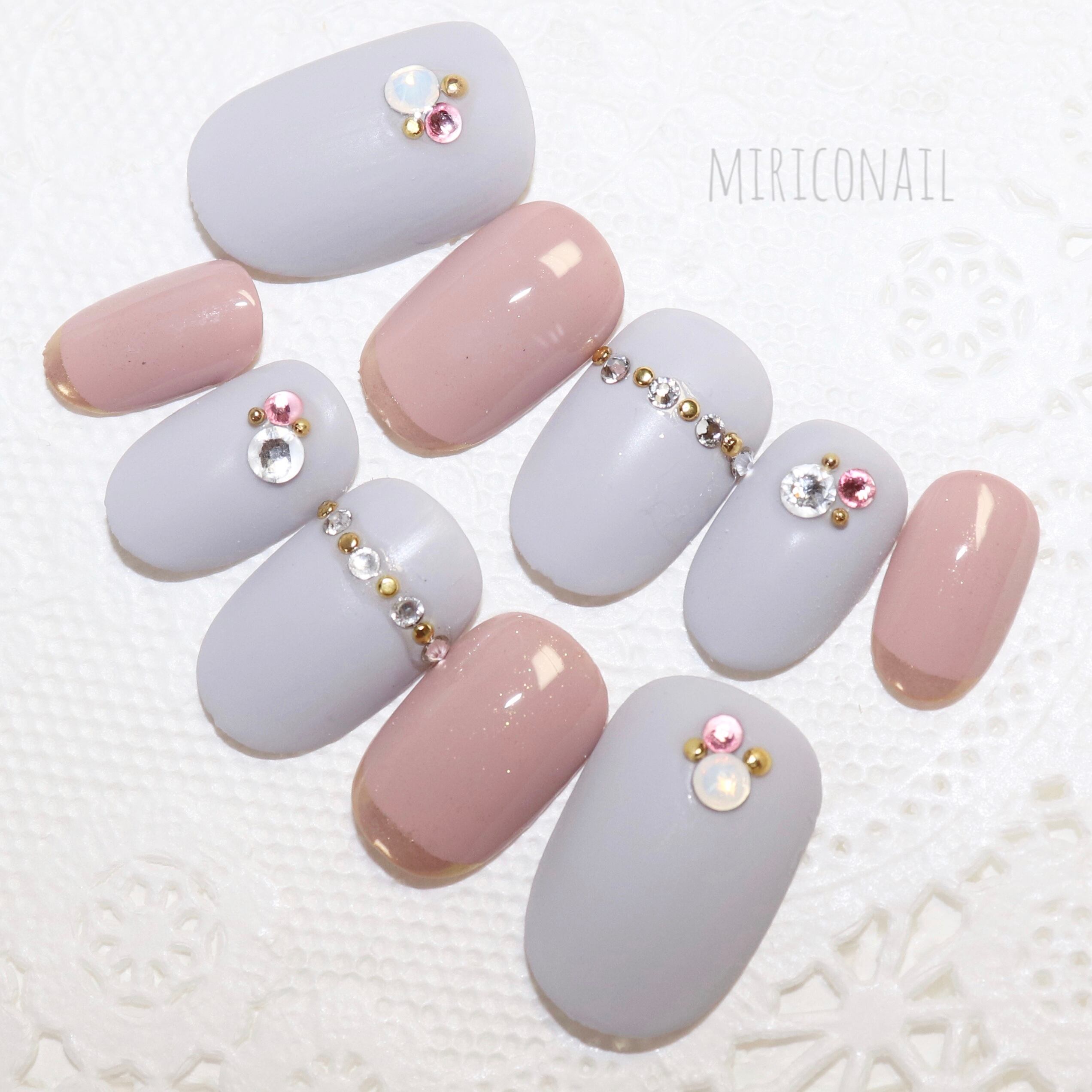 完成品ネイルチップ アイスグレーとくすみカラーのマットなシンプルネイルチップ 癒しのネイルチップmiriconailミリコネイル 完成品ネイルチップ アイスグレーとくすみカラーのマットなシンプルネイルチップ 癒しのネイルチップmiriconailミリコネイル