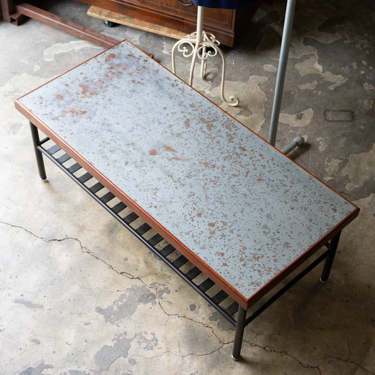 GUINESS STEEL COFFEE TABLE | トリノス-torinoth- | 新宿区神楽坂の