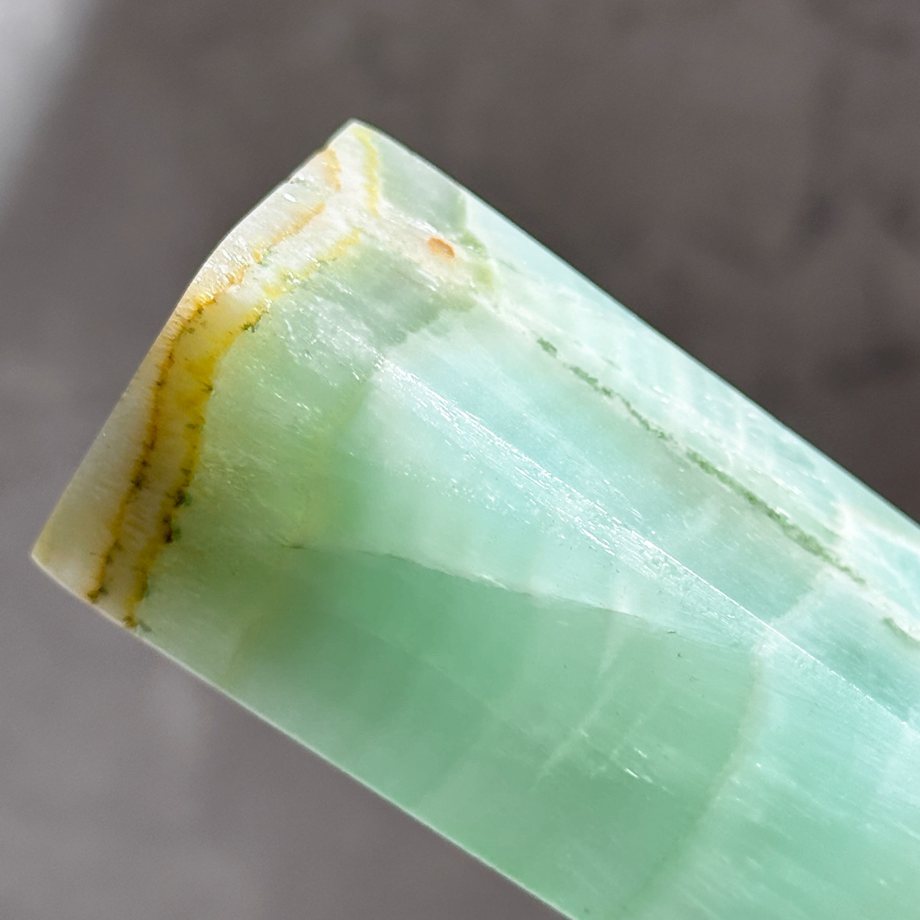 ピスタチオカルサイト タワー31◇ Pistachio Calcite ◇天然石・鉱物