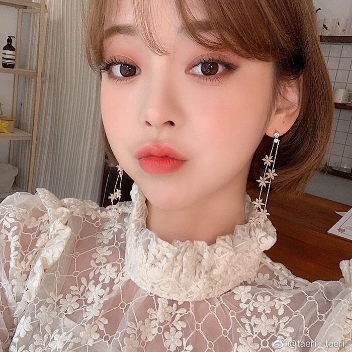 大人気 テリちゃん の 真似っこ イヤリング 骨格ウェーブ イエベ ブルベ 向け 韓国っぽ アクセ お花モチーフ チェーンイヤリング 大人可愛い Lamitte Deco トレンド 韓国ファッション ショップ Base店