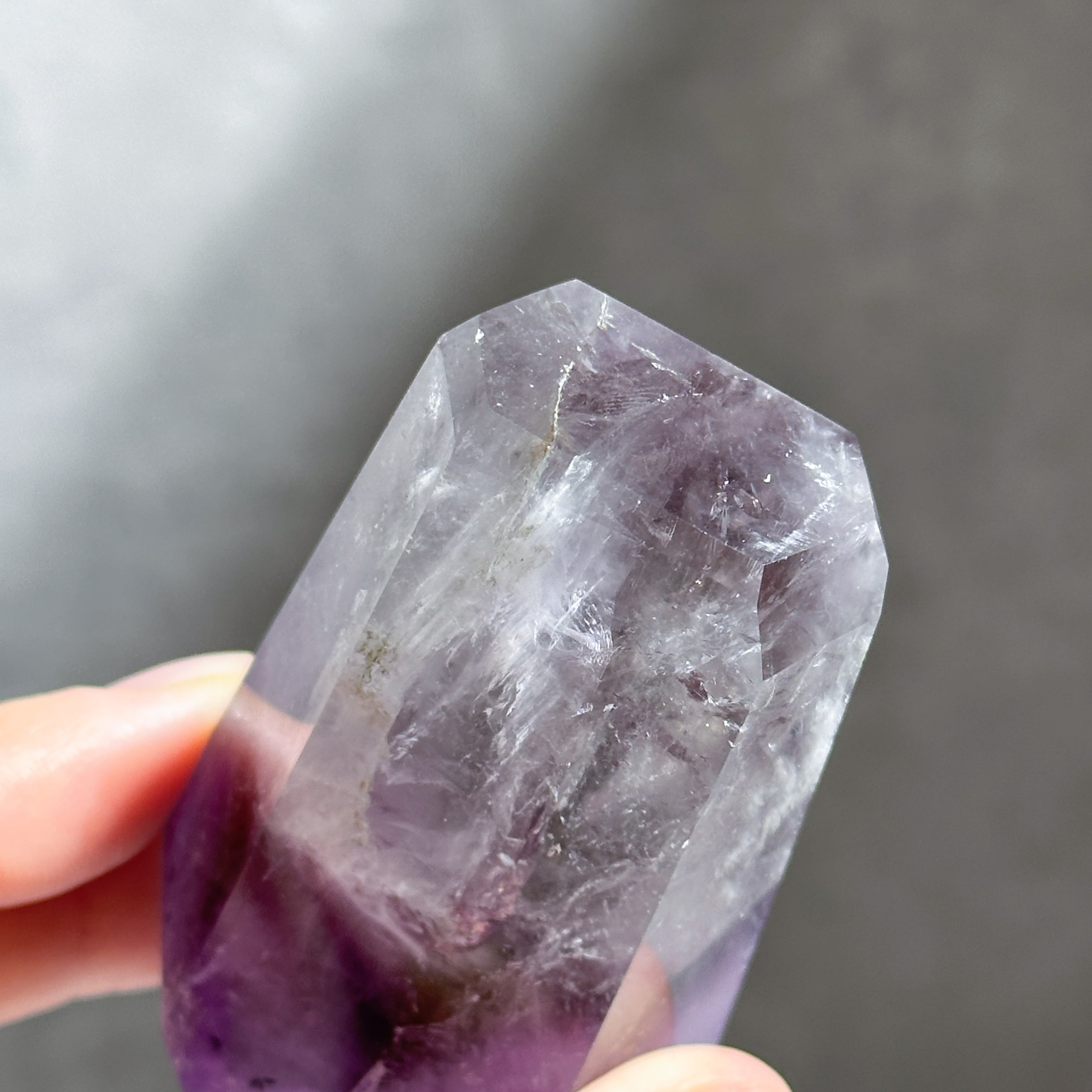 ハイクオリティ】バイーア産ファントムアメジスト タワー01 ◇ Phantom