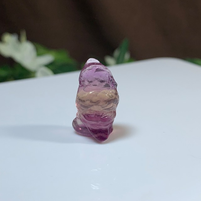 34.可愛い小さいフローライトふくろう