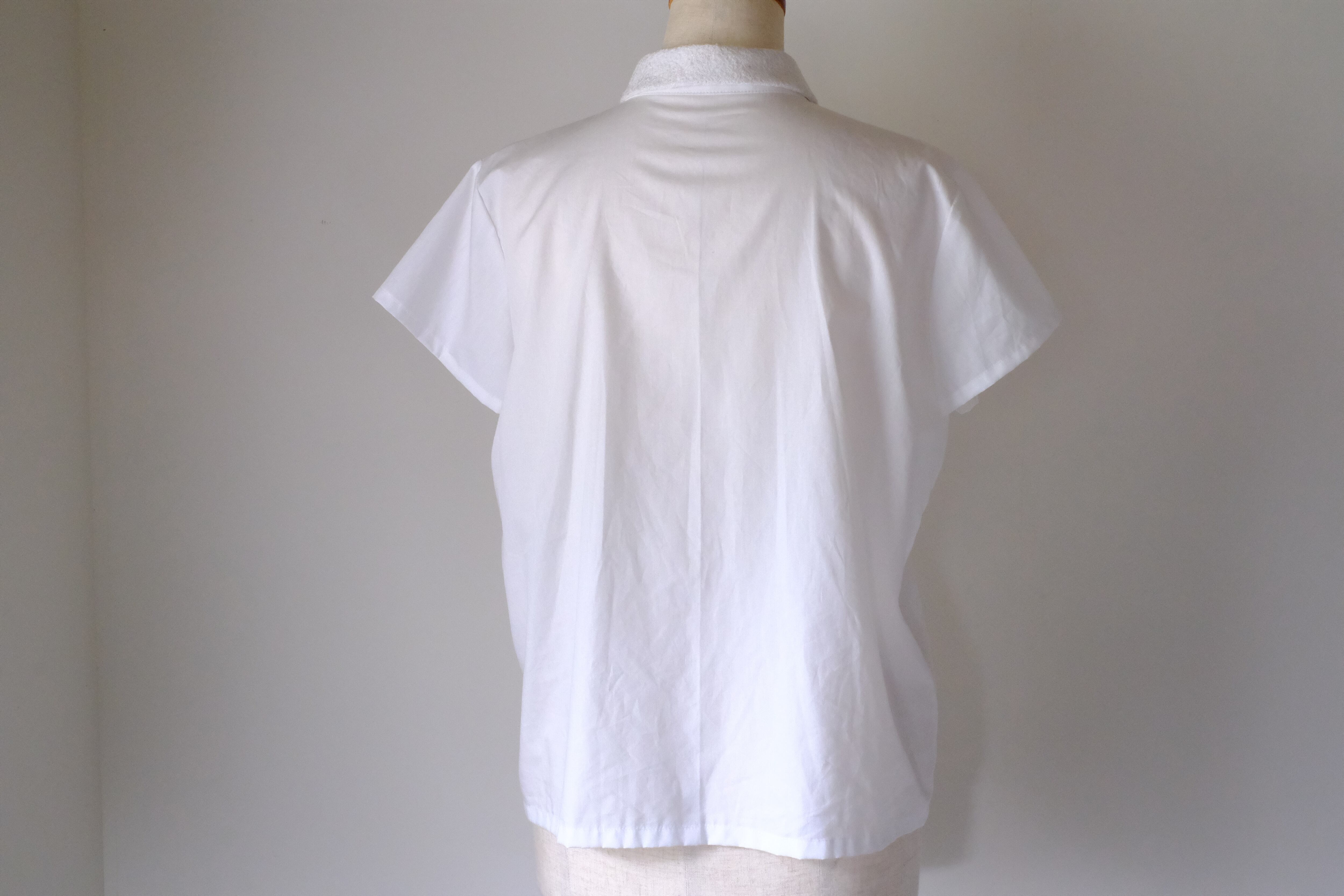 半袖スタンドカラーブラウス cl-120 (オフ白)