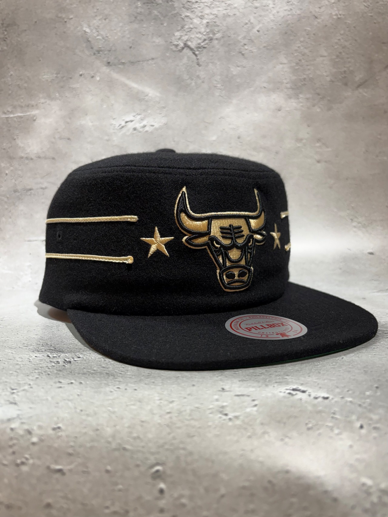 Mitchell＆Ness/ミッチェルアンドネス NBA シカゴ・ブルズ Retro Roots  ピルボックス キャップ ブラック