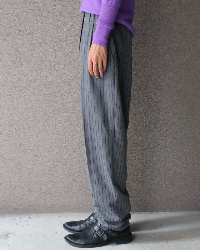 2-pleat striped slacks
