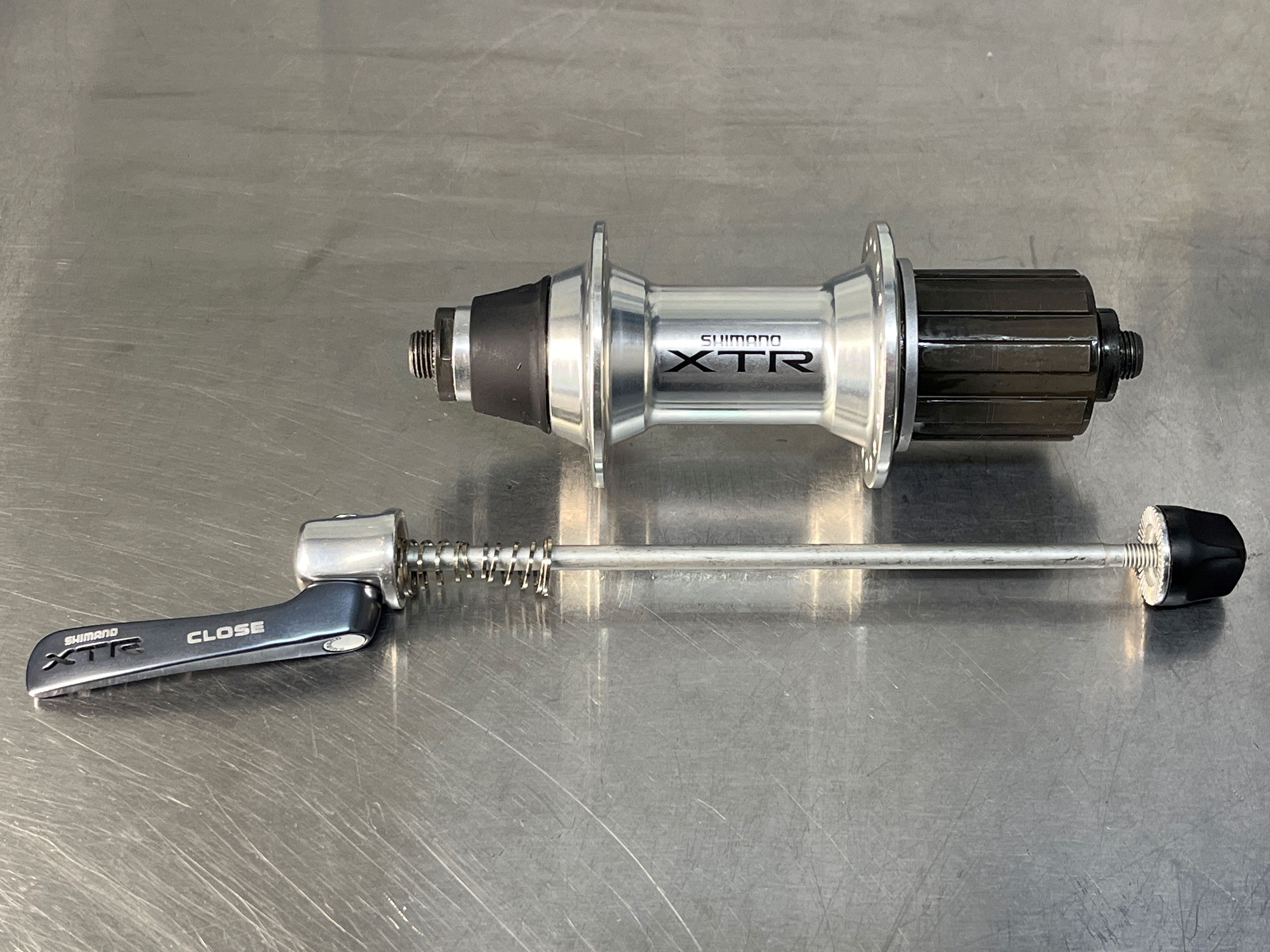 NOS Shimano XTR HB-M910 FH-M910 100/135 36H | CALI BIKES SC
