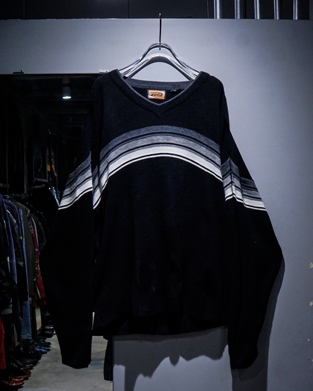 【add (C) vintage】“ZONZ” Monotone Horizontal Stripe Loose V Neck Knit