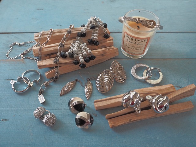 JAPAN 1980’s Vintage earring