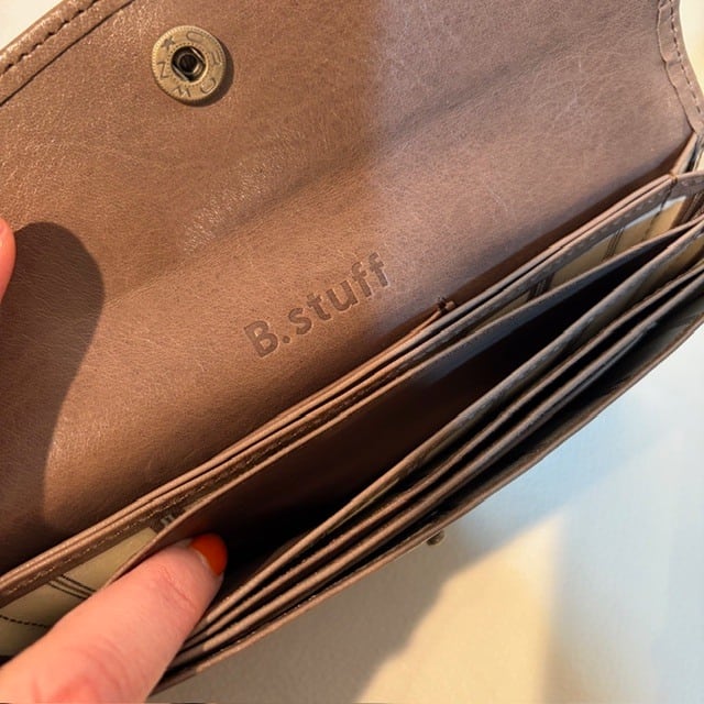B.stuff　「フラウ」マルチコンバートメント長財布　アンモナイト
