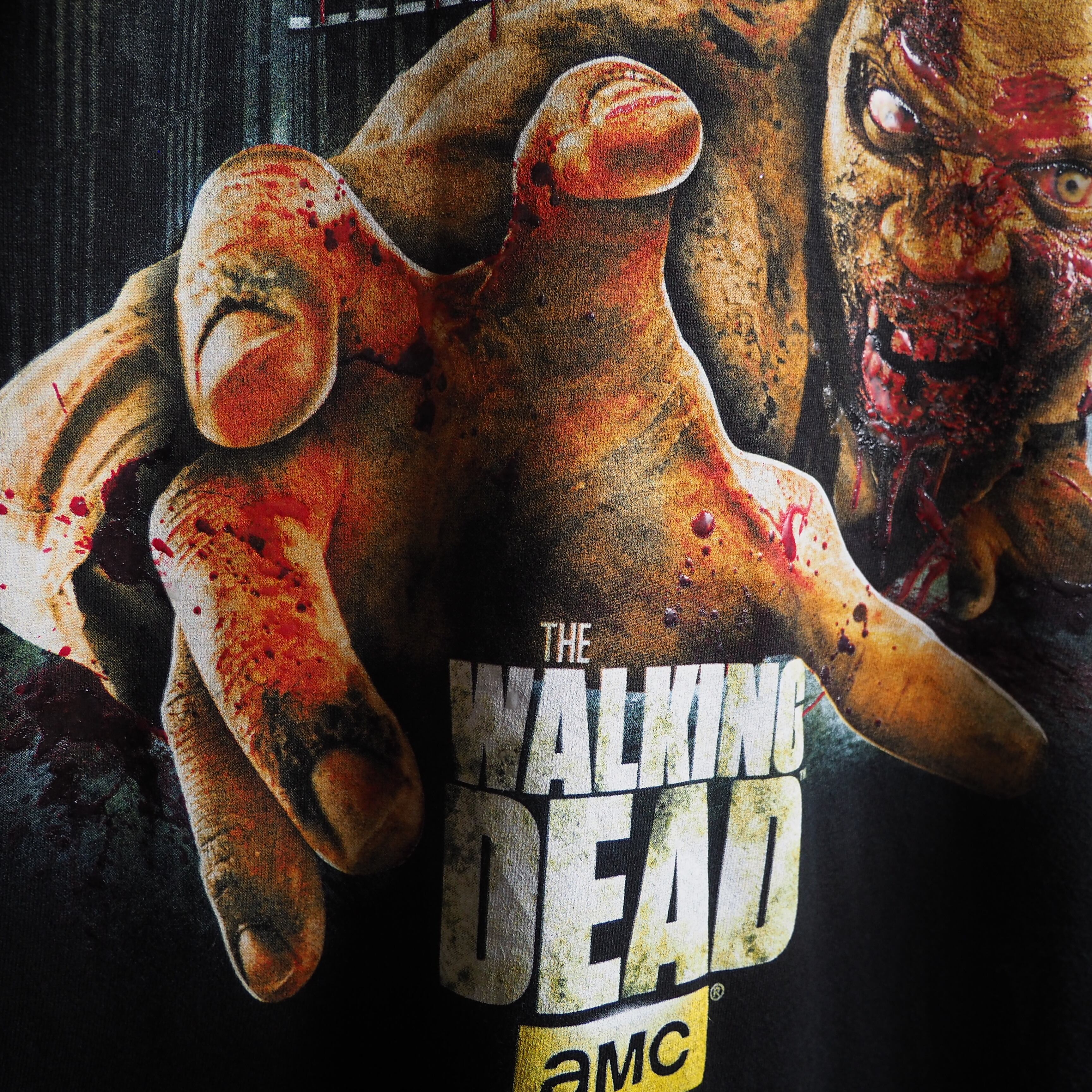 ” THE WALKING DEAD ” Blood paste graphic printed Black loose Tee