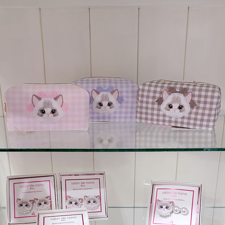 Ragdoll 刺繍キャラメルポーチ | salon de nona