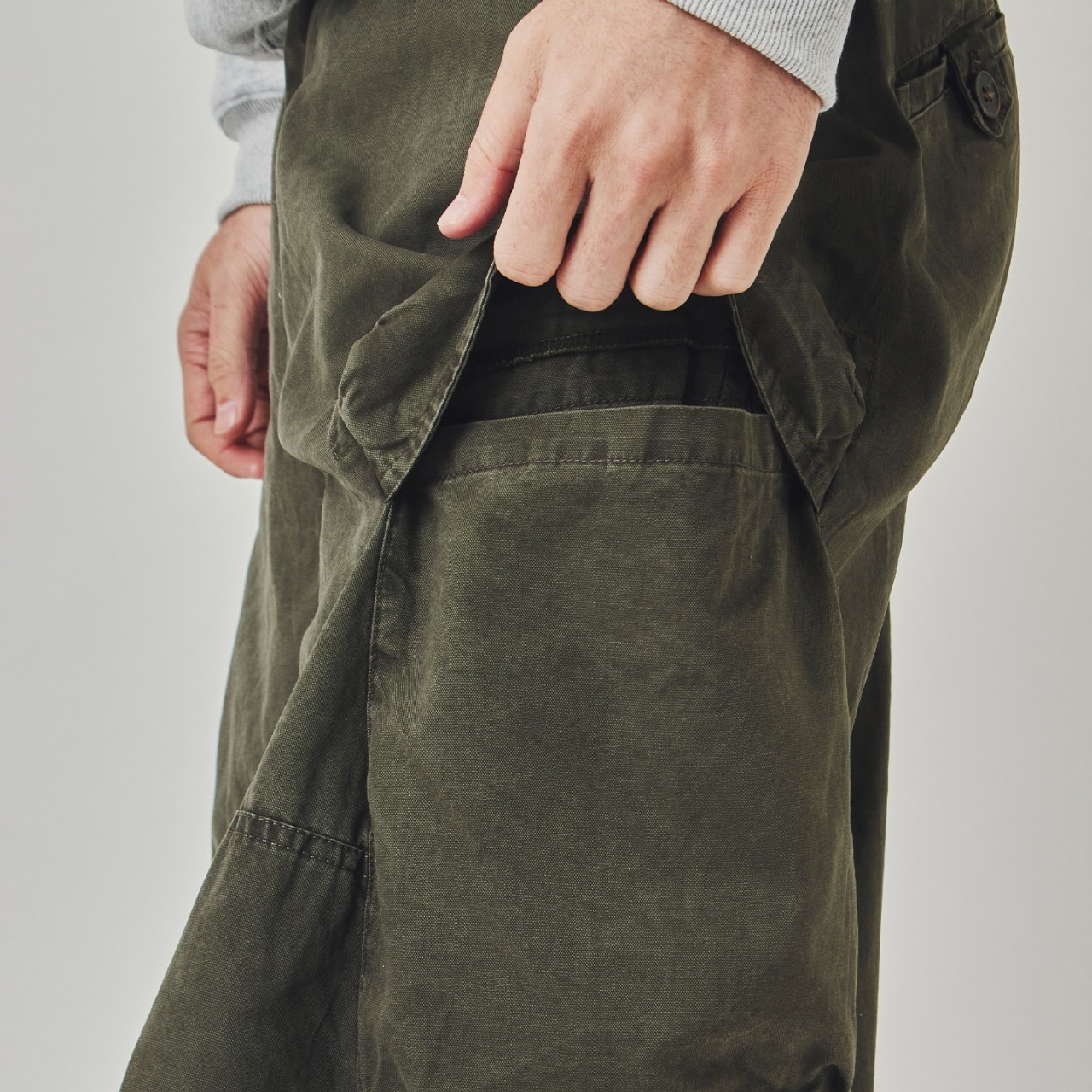 ヴィンテージ・ミリタリーカーゴパンツ N3588 - 3