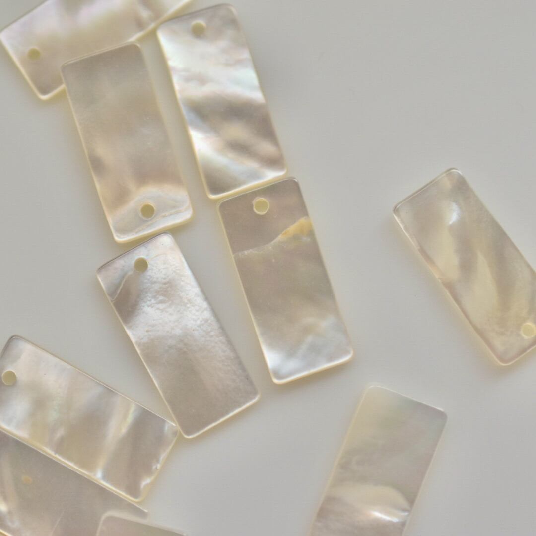 『ビンテージチャーム』日本 白蝶貝 4個 18㎜ C-11